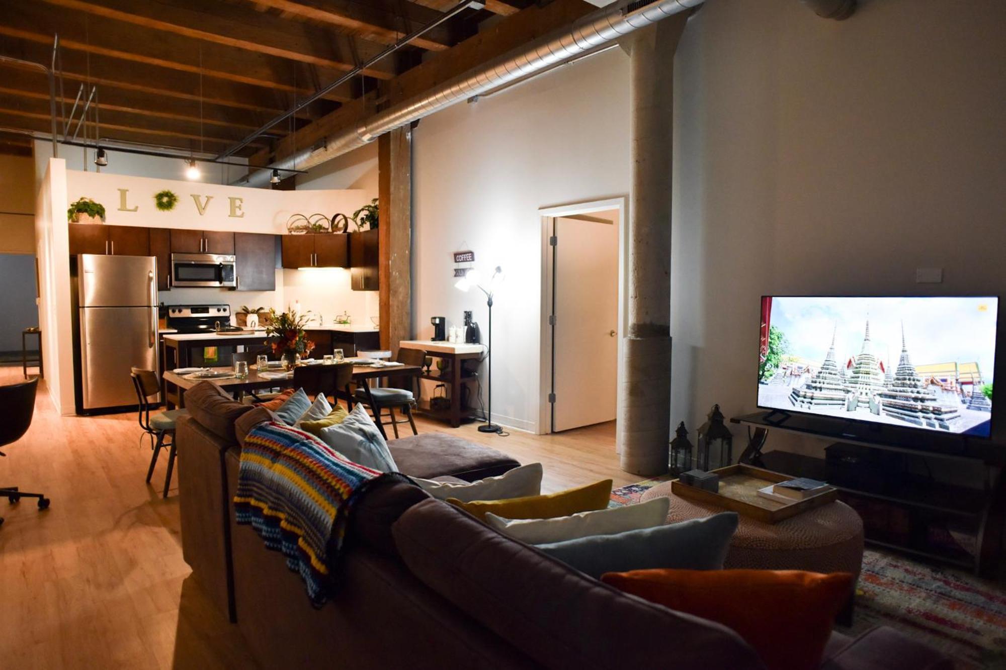 Luxery Stay Chicago - Themed Units! Close To Downtown, Mccormick Place & Wintrust Arena Exterior photo